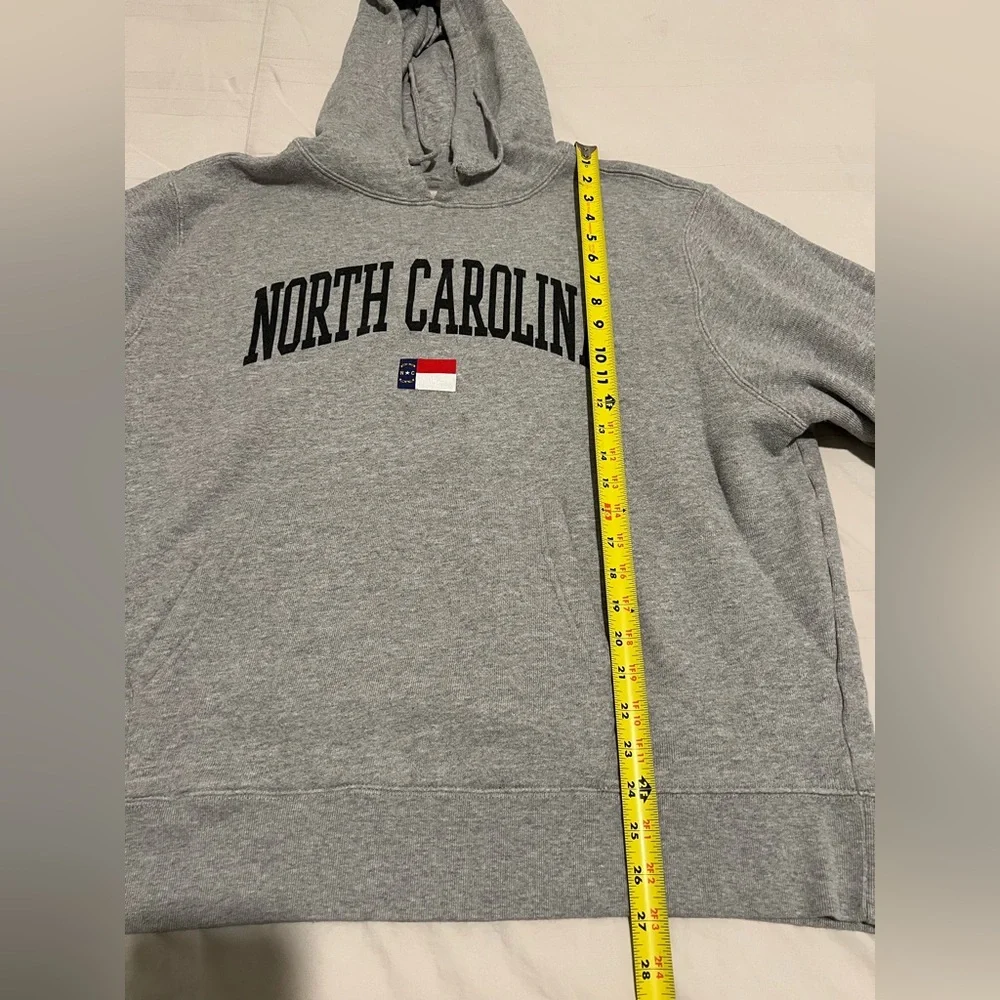 North Carolina Hoodie XXL Gray Collegiate Graphic Pullover Sweatshirt - Picture 7 of 9